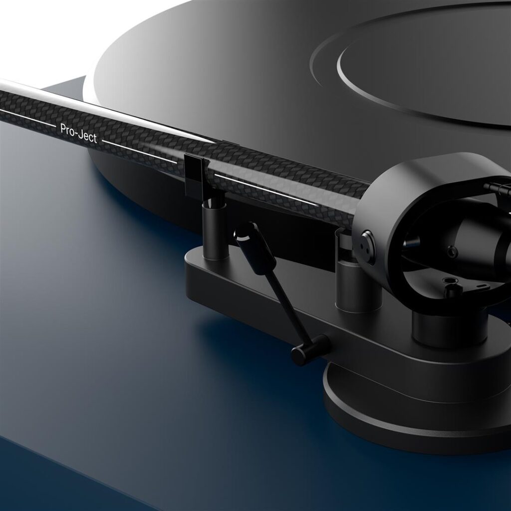 PROJECT Debut Carbon Evo Turntable (High Gloss Black) Headphone Store
